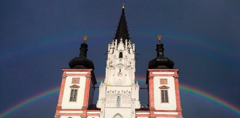  Basilika Mariazell mit Regenbogen / www.mariazellerland-blog.at